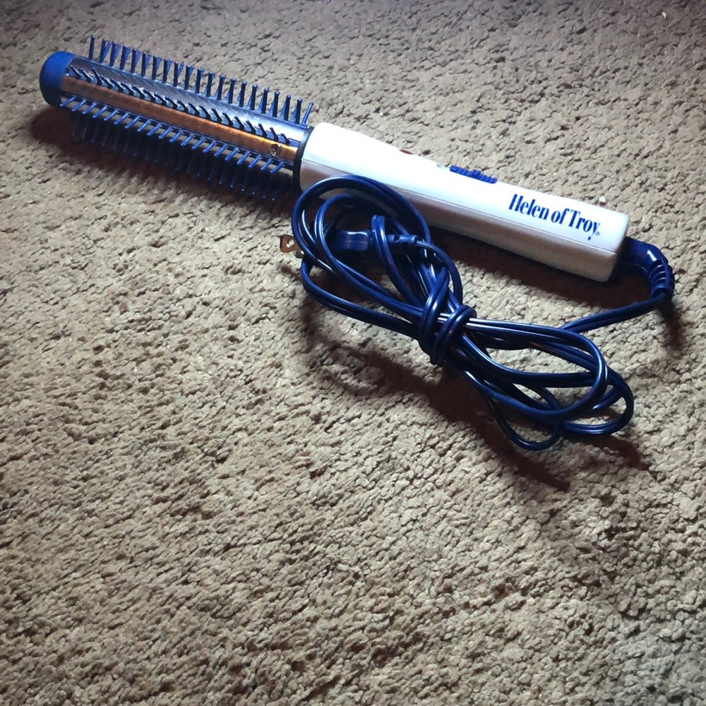 Helen of Troy brush iron model 1517
